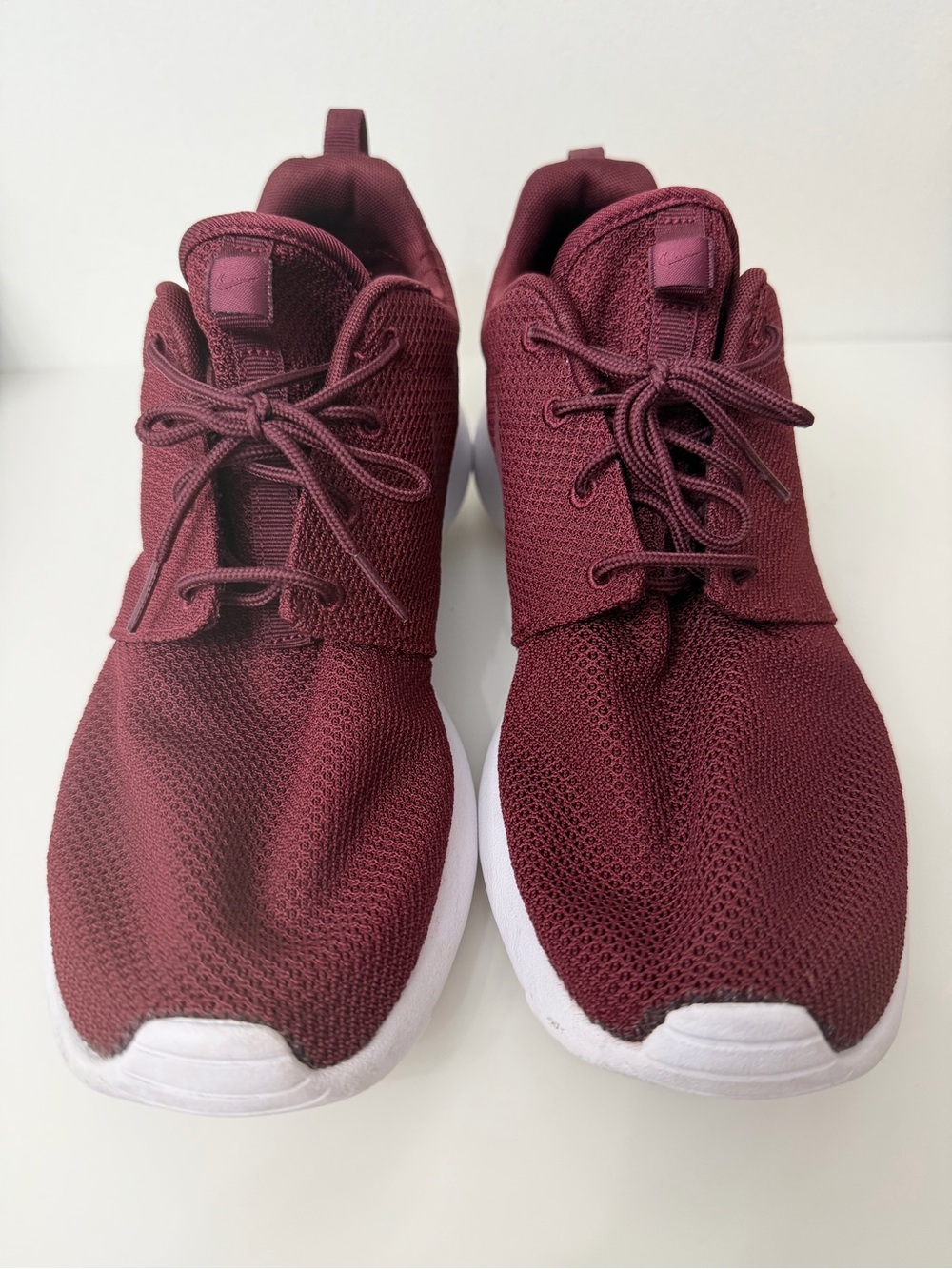 Nike Men’s Maroon Mesh Athletic Sneakers with White Soles Size 11.5 - Picture 3 of 10